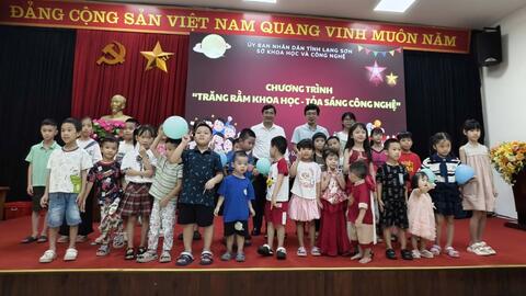 Sở Khoa học và Công nghệ tổ chức Tểt Trung thu cho các cháu thiếu niên, nhi đồng