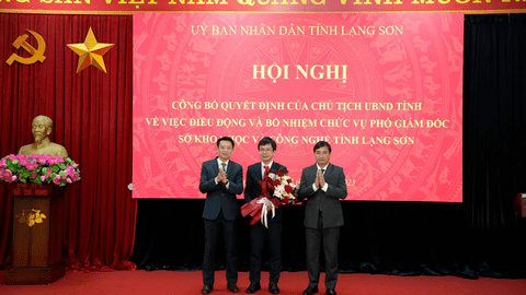 HỘI NGHỊ CÔNG BỐ QUYẾT ĐỊNH ĐIỀU ĐỘNG VÀ BỔ NHIỆM CHỨC VỤ PHÓ GIÁM ĐỐC SỞ KHOA HỌC VÀ CÔNG NGHỆ