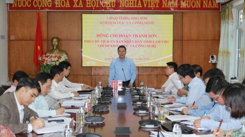 Lãnh đạo UBND tỉnh làm việc với Sở Khoa học và Công nghệ