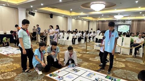 Khơi nguồn sáng tạo từ sân chơi Robotics
